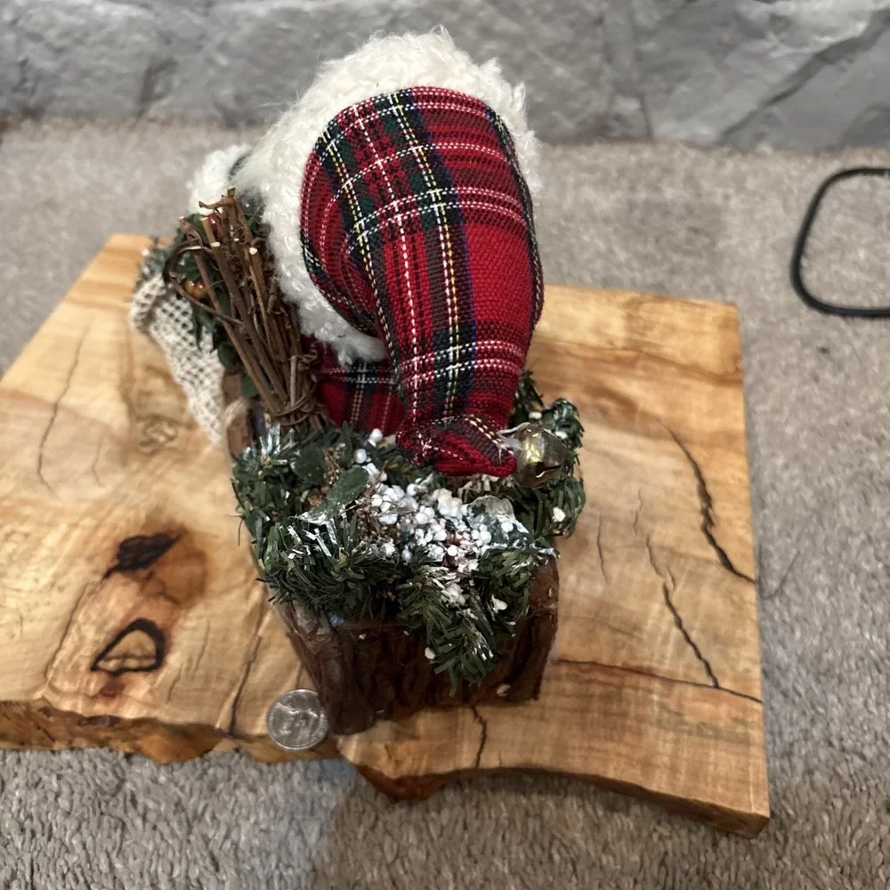 Santa Claus Figurine In Canoe‎ With Gifts Rustic Winter Decor